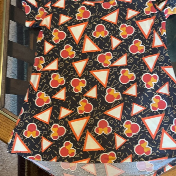 LuLaRoe Minnie Top - Picture 3 of 3